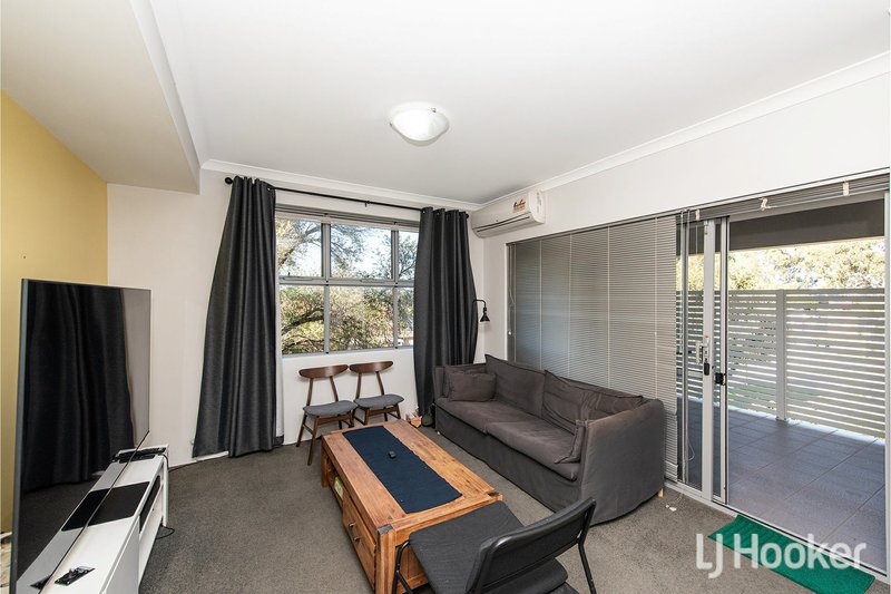 Photo - 5/11 Debenham Street, Thornlie WA 6108 - Image 8