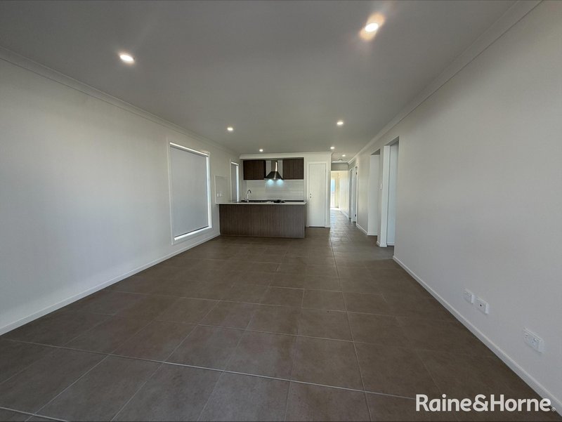 Photo - 511 Fradd East Road, Munno Para West SA 5115 - Image 8
