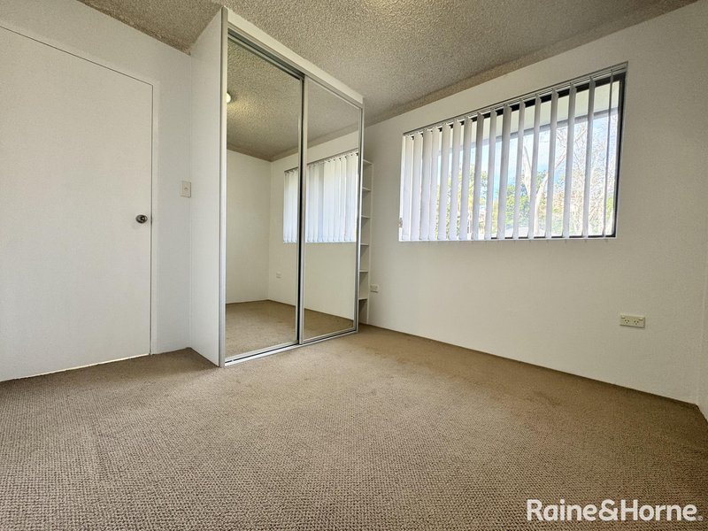Photo - 5/11 Keira Street, Wollongong NSW 2500 - Image 4