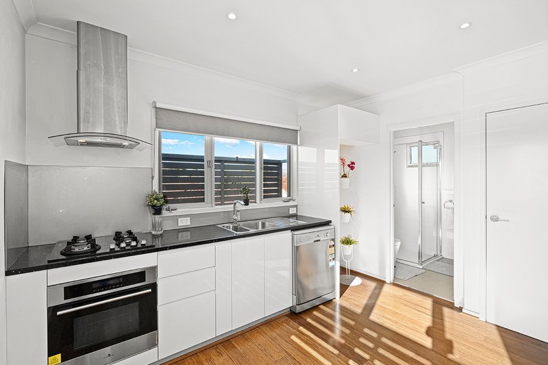 Photo - 5/11 Osborne Ave , Springvale VIC 3171 - Image 9