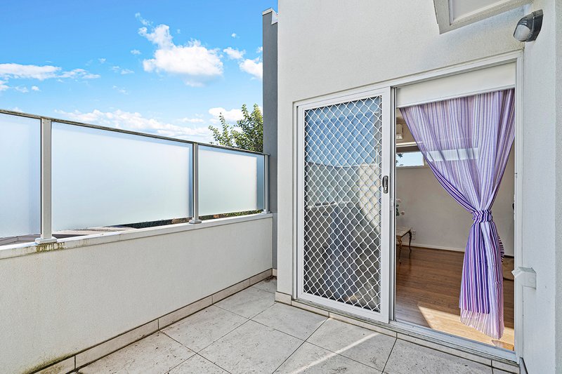 Photo - 5/11 Osborne Ave , Springvale VIC 3171 - Image 12