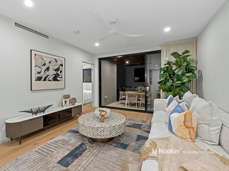 Photo - 5/11 Priory Street, Indooroopilly QLD 4068 - Image 5