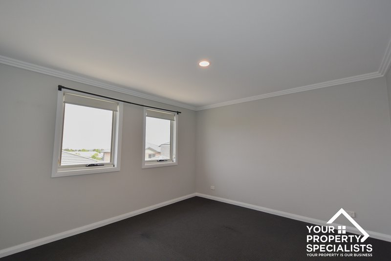 Photo - 5/11 Seton Street, Oran Park NSW 2570 - Image 4
