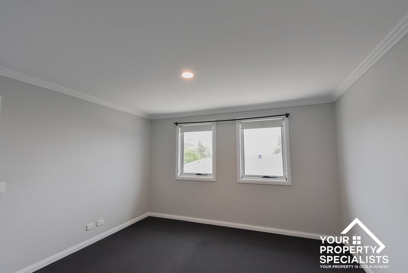 Photo - 5/11 Seton Street, Oran Park NSW 2570 - Image 5