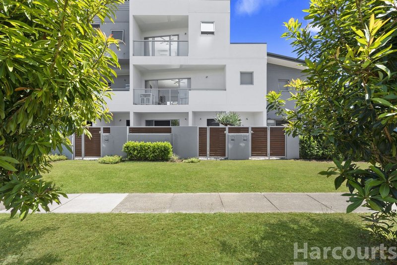 Photo - 5/11 Wattle Avenue, Bongaree QLD 4507 - Image 2