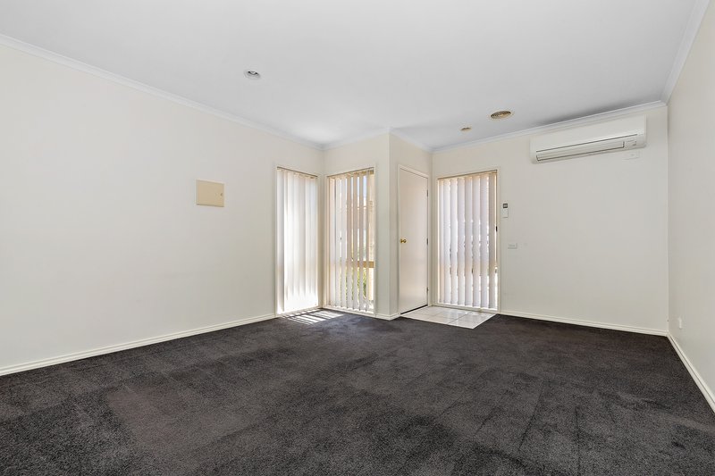 Photo - 5/111-115 Centre Road, Langwarrin VIC 3910 - Image 4