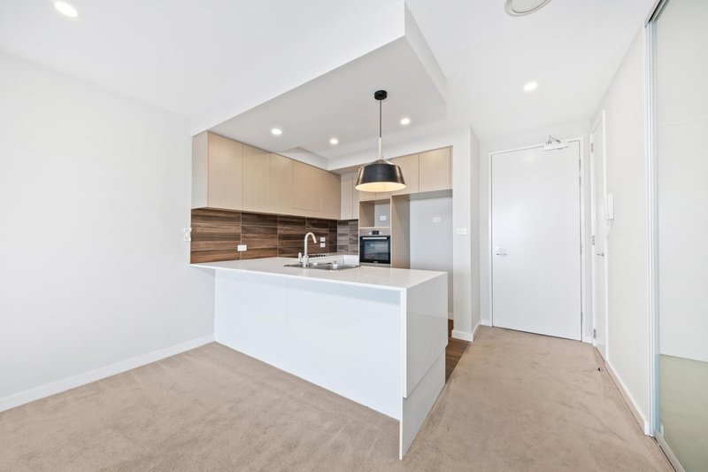 Photo - 51/115 Canberra Avenue, Kingston ACT 2604 - Image 3