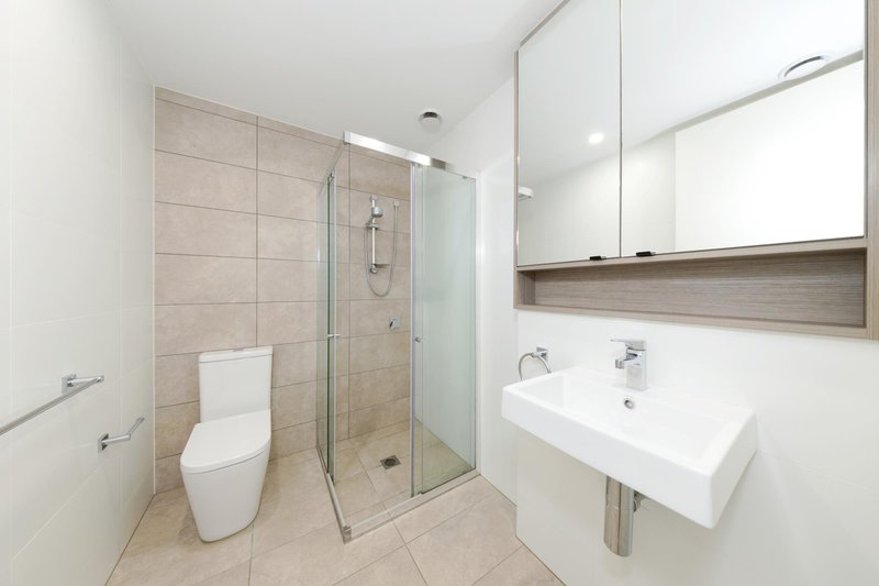 Photo - 51/115 Canberra Avenue, Kingston ACT 2604 - Image 6
