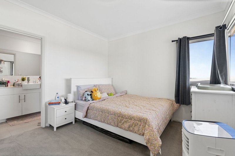 Photo - 511/21 Malata Crescent, Success WA 6164 - Image 11