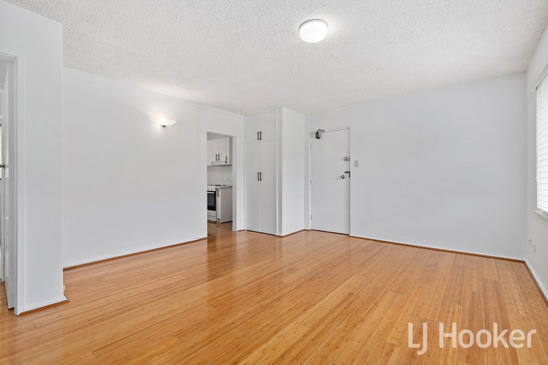 Photo - 5/114 Blamey Crescent, Campbell ACT 2612 - Image 3