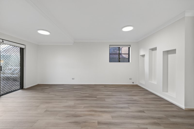 Photo - 5/114 Highclere Avenue, Punchbowl NSW 2196 - Image 8