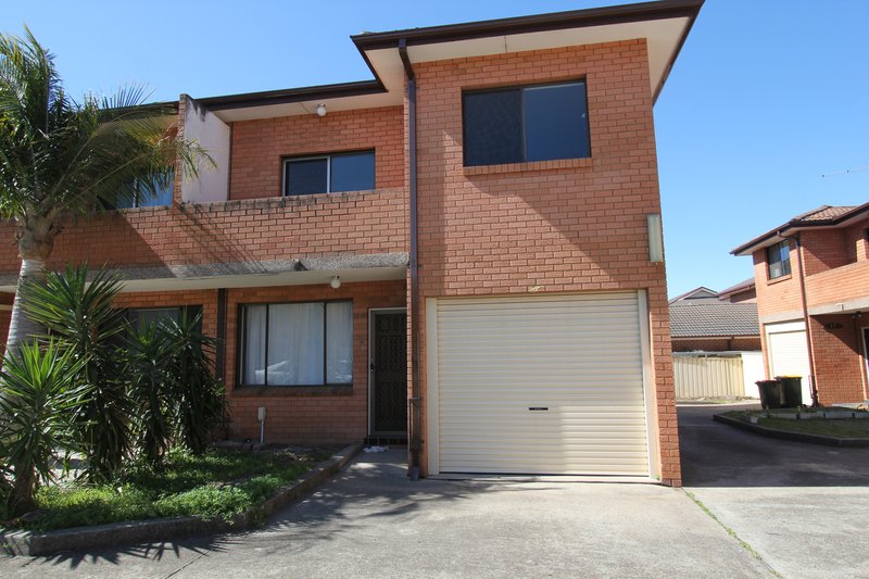 Photo - 5/116-120 Hoxton Park Road, Liverpool NSW 2170 - Image 1