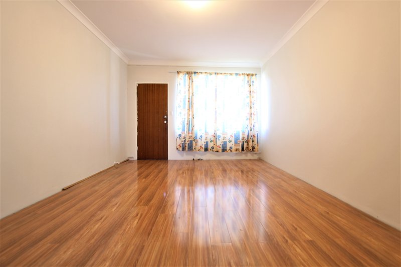 Photo - 5/116-120 Hoxton Park Road, Liverpool NSW 2170 - Image 2