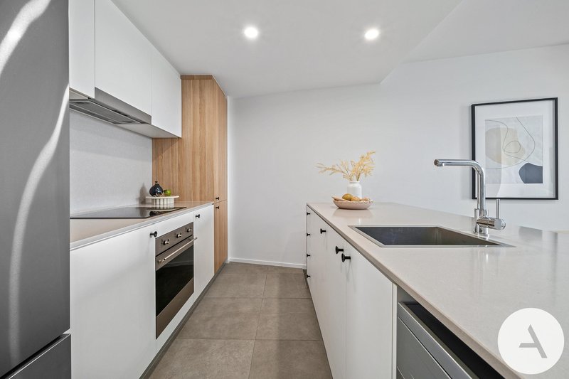 Photo - 511/6 Grazier Lane, Belconnen ACT 2617 - Image 12