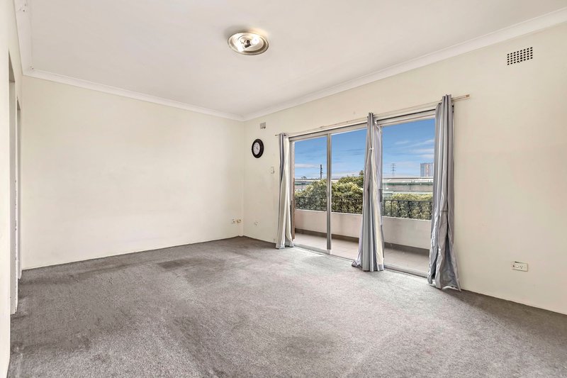 Photo - 5/117 The Crescent, Homebush West NSW 2140 - Image 2