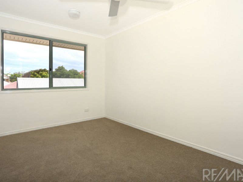 Photo - 51/18 Tallebudgera Creek Rd , Burleigh Heads QLD 4220 - Image 13