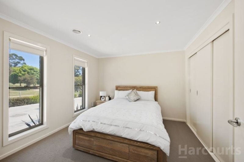 Photo - 5/119 Yarana Drive, Mount Helen VIC 3350 - Image 2