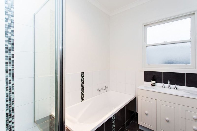 Photo - 511A Havelock Street, Soldiers Hill VIC 3350 - Image 7