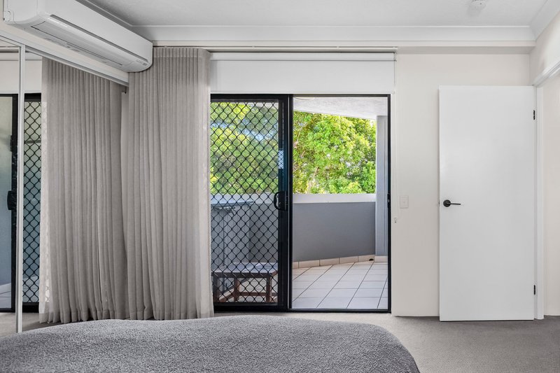 Photo - 5/12-14 Bradford Street, Labrador QLD 4215 - Image 8