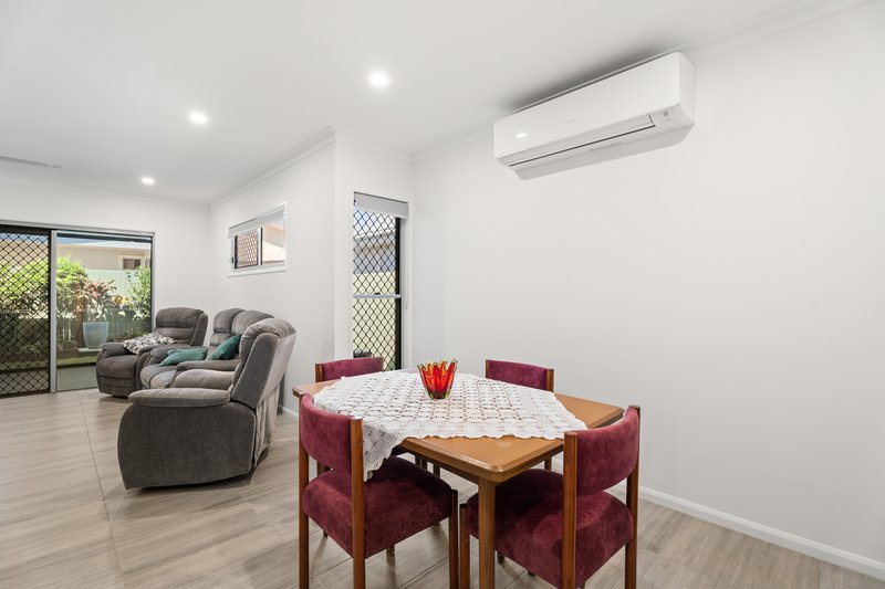 Photo - 5/12 Honiton Street, Torquay QLD 4655 - Image 5