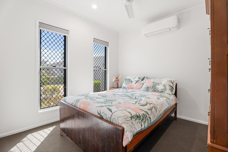 Photo - 5/12 Honiton Street, Torquay QLD 4655 - Image 9