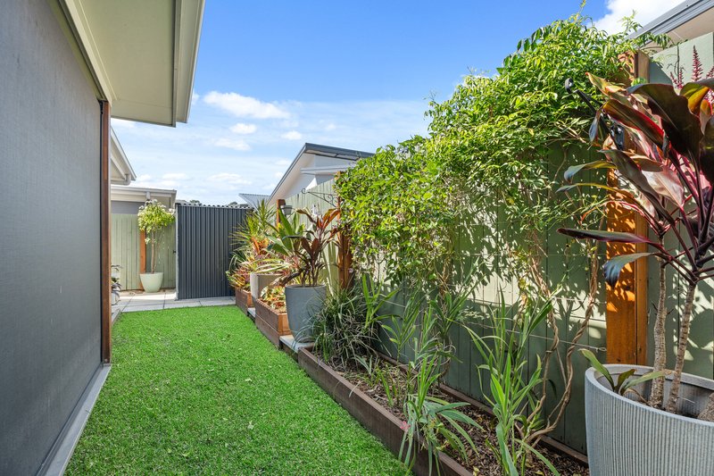 Photo - 5/12 Honiton Street, Torquay QLD 4655 - Image 14