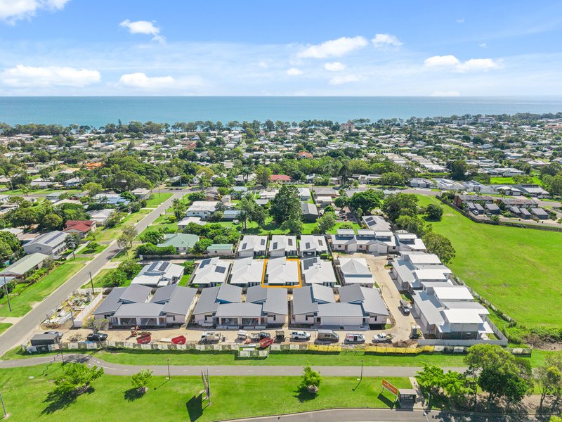 Photo - 5/12 Honiton Street, Torquay QLD 4655 - Image 17