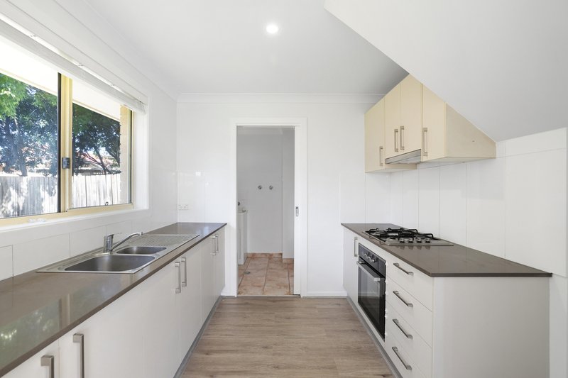 Photo - 5/12 Johnston Avenue, Lurnea NSW 2170 - Image 5