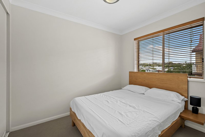 Photo - 5/12 Mclay Street, Coorparoo QLD 4151 - Image 11