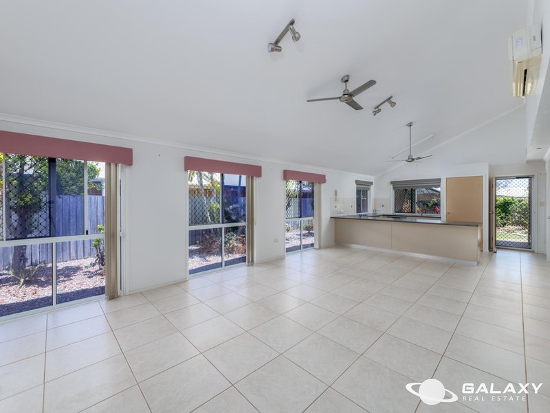 Photo - 5/12 Morshead Street, Avenell Heights QLD 4670 - Image 4