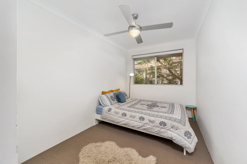 Photo - 5/12 York Street, Indooroopilly QLD 4068 - Image 5