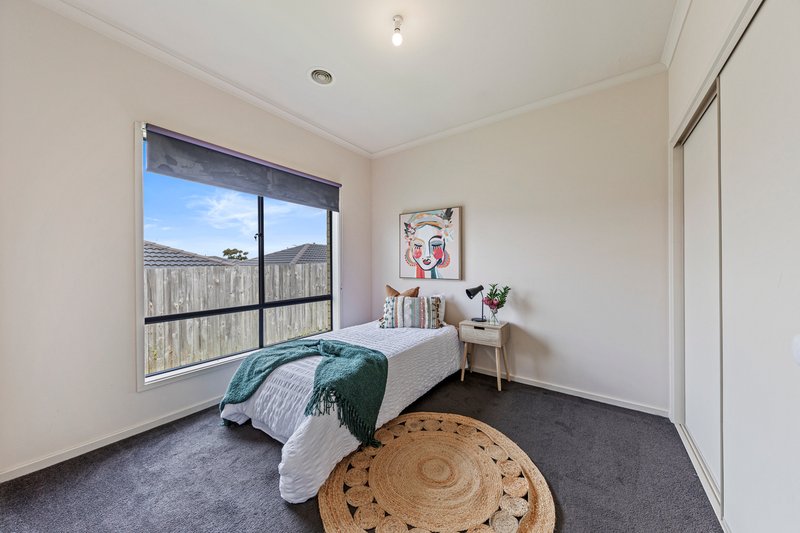 Photo - 5/120 Ahern Road, Pakenham VIC 3810 - Image 11