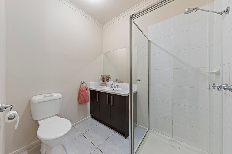 Photo - 5/120 Ahern Road, Pakenham VIC 3810 - Image 14