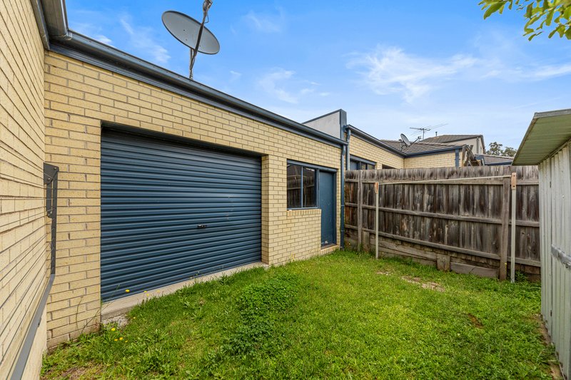 Photo - 5/120 Ahern Road, Pakenham VIC 3810 - Image 17