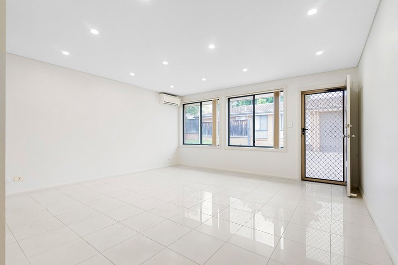 Photo - 5/121-123 Stephen Street, Blacktown NSW 2148 - Image 3