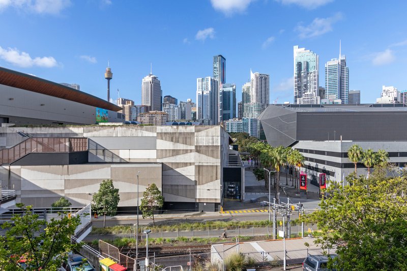 Photo - 512/287 Pyrmont Street, Ultimo NSW 2007 - Image 2