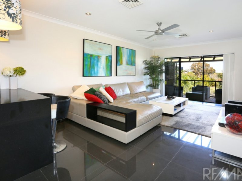 Photo - 51/24 Slatyer Avenue, Bundall QLD 4217 - Image 5