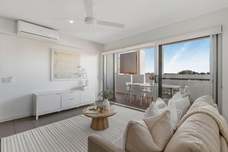 Photo - 512/428 Hamilton Road, Chermside QLD 4032 - Image 3