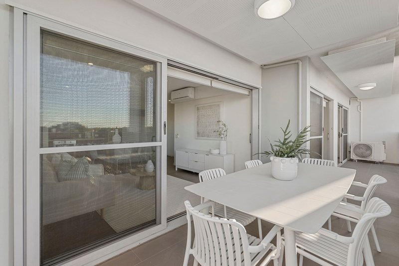 Photo - 512/428 Hamilton Road, Chermside QLD 4032 - Image 5