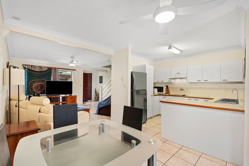 Photo - 5/128 Smith Road, Woodridge QLD 4114 - Image 7