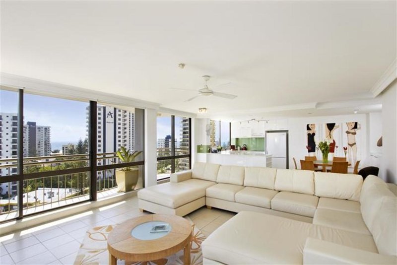 Photo - 51/2940 Gold Coast Highway, Surfers Paradise QLD 4217 - Image 3