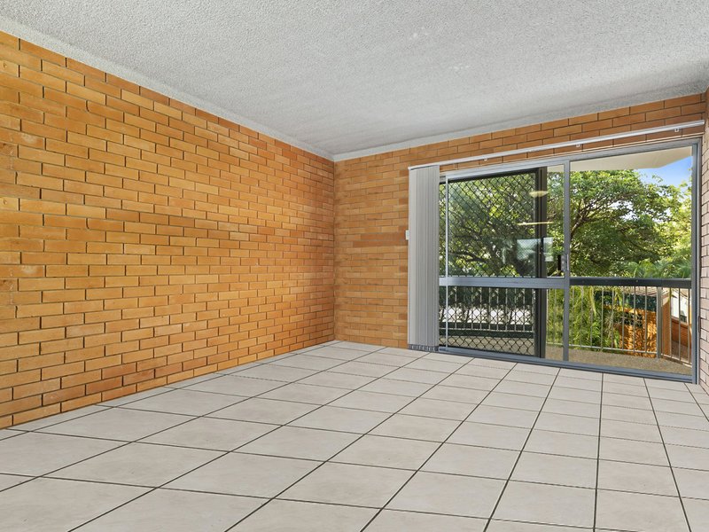 Photo - 5/13-15 Ferguson Avenue, Bongaree QLD 4507 - Image 7