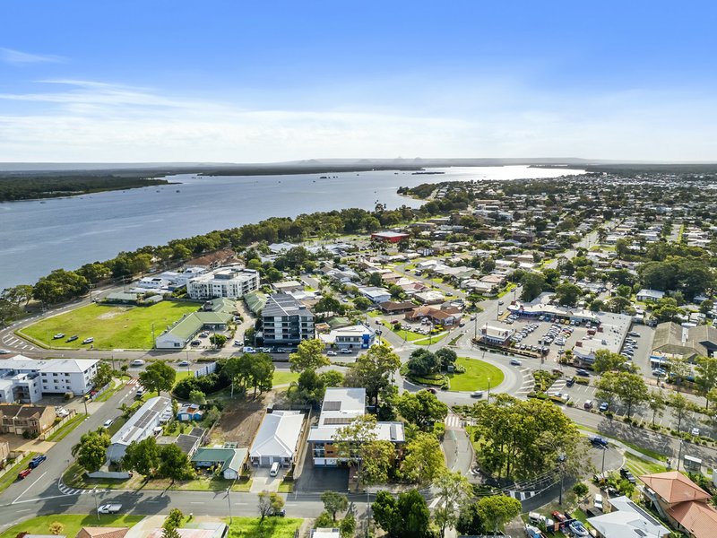 Photo - 5/13-15 Ferguson Avenue, Bongaree QLD 4507 - Image 16