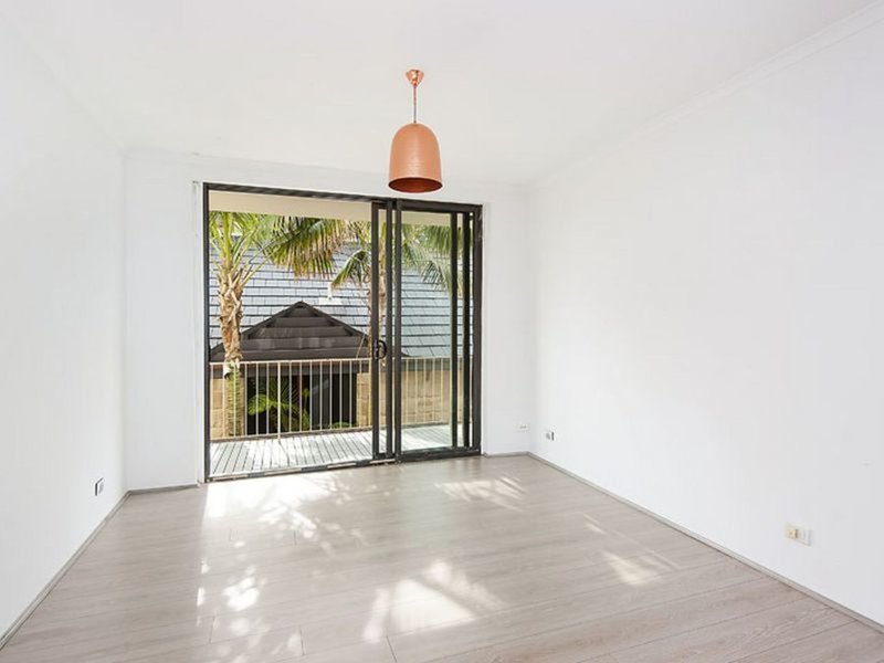 Photo - 5/13 Surfview Road, Mona Vale NSW 2103 - Image 3