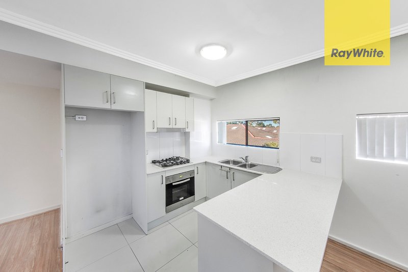 Photo - 5/130 Station Street, Wentworthville NSW 2145 - Image 2