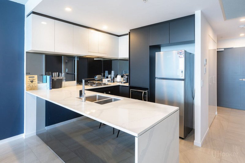 Photo - 51307/5 Harbour Side Court, Biggera Waters QLD 4216 - Image 3