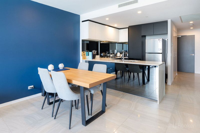 Photo - 51307/5 Harbour Side Court, Biggera Waters QLD 4216 - Image 7