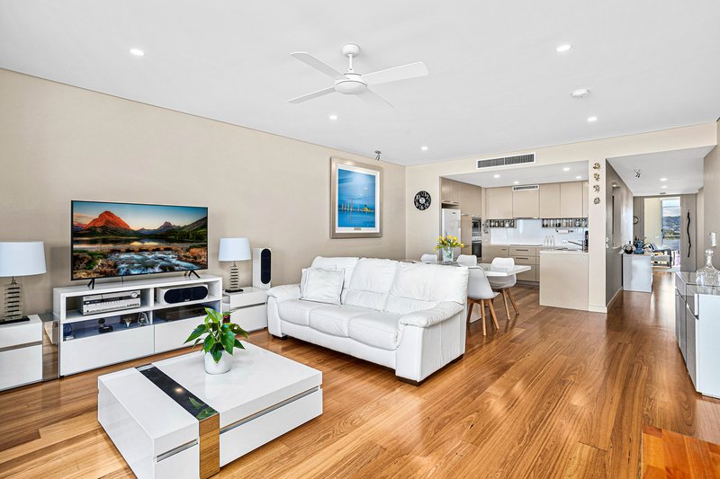 Photo - 513/1 Ross Street, Wollongong NSW 2500 - Image 4