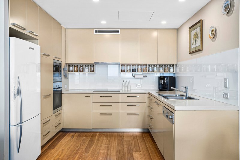 Photo - 513/1 Ross Street, Wollongong NSW 2500 - Image 5