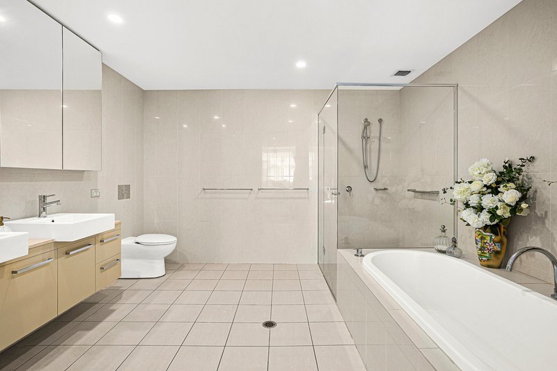 Photo - 513/1 Ross Street, Wollongong NSW 2500 - Image 7